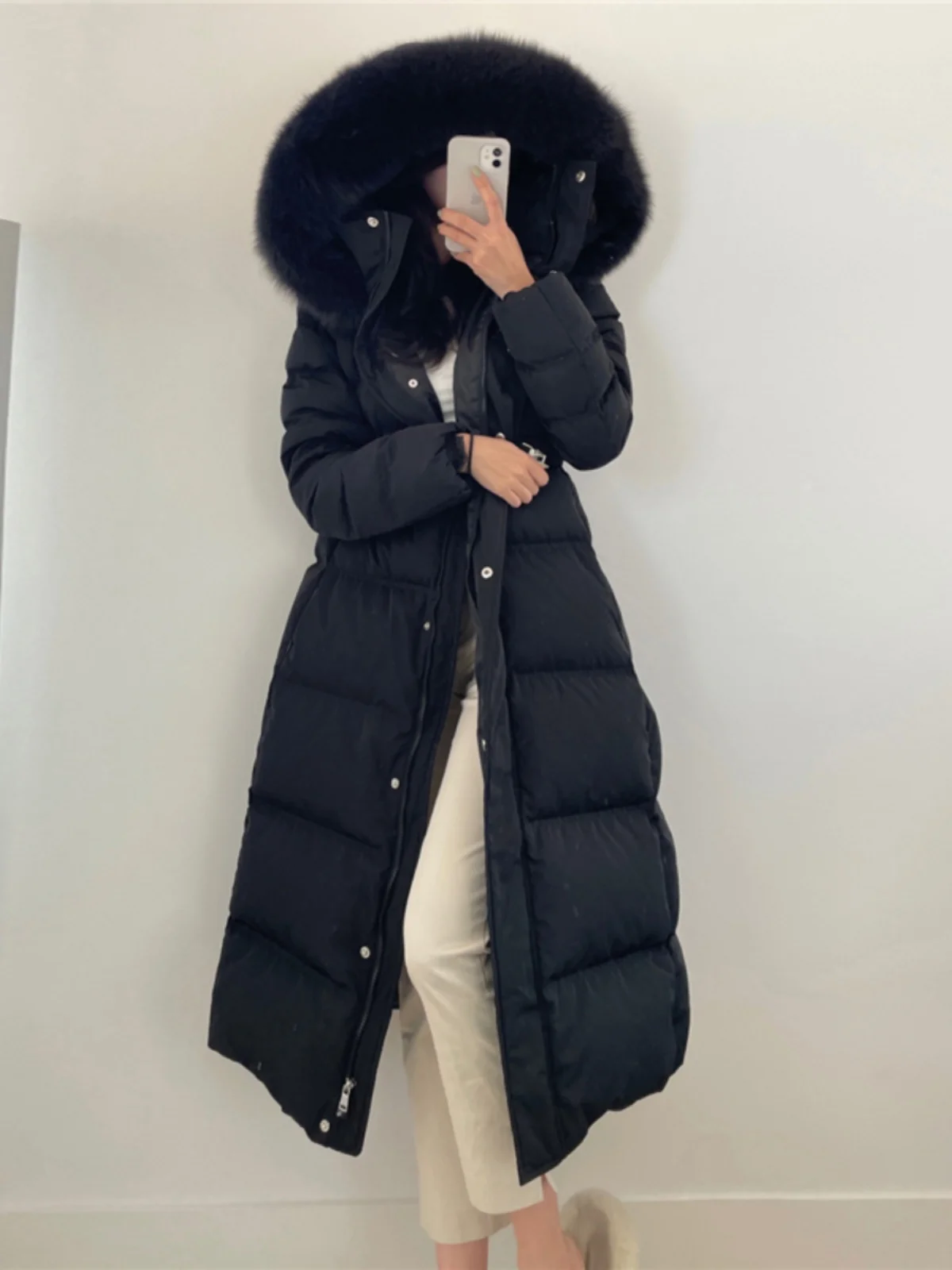 Jaet Long en duvet pour femmes, nouvelle collection hiver 2023, coupe cintrée, cintré à la taille, beau col en fourrure, duvet blanc 90