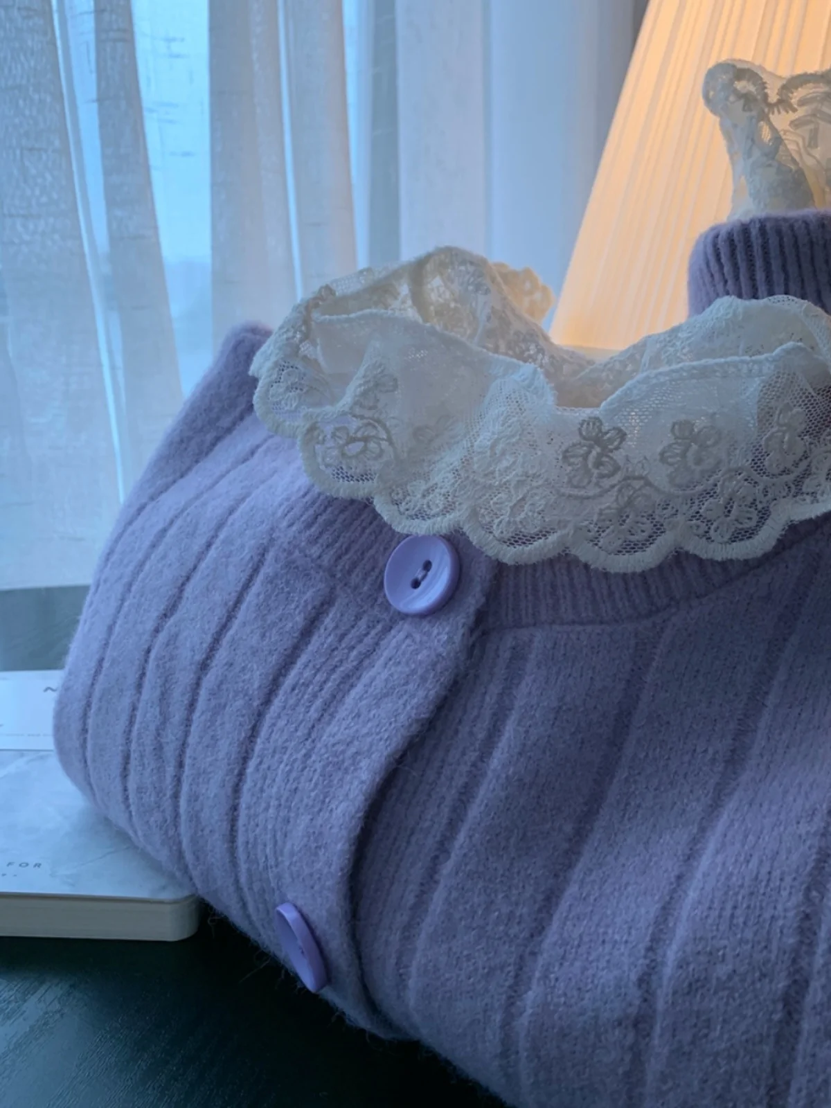 Kardigan damski z dzianiny w kolorze fioletowym, na wiosnę, wyszczuplający, w pionowe paski, jednolity kolor, casualowy, modny, dekolt w serek...