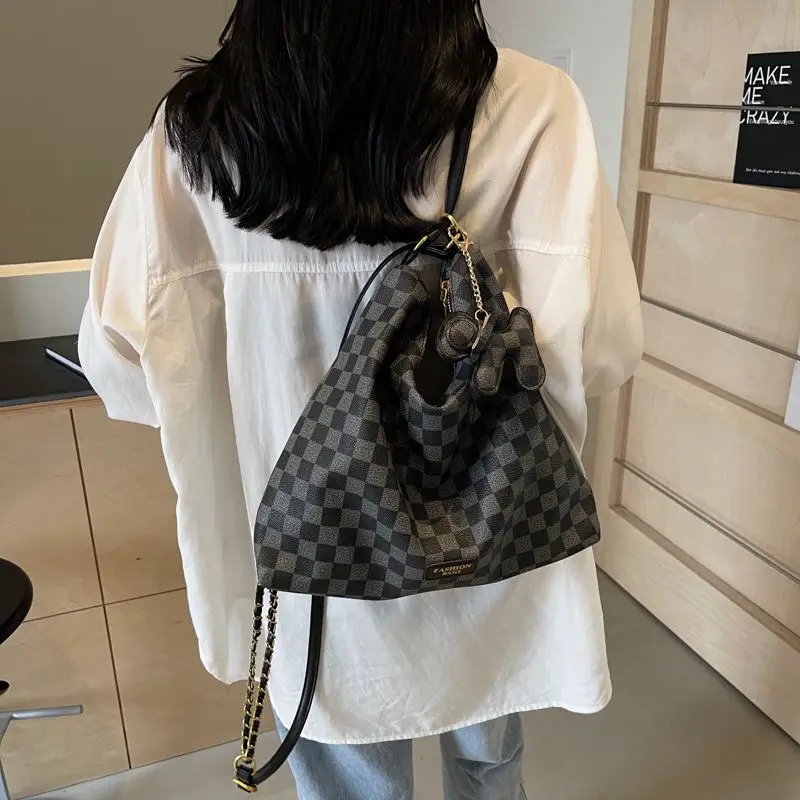 2024 Multi functional Three purpose Leisure Versatile Shoulder Large Capacity Tote Women's Bag Single Shoulder Commuter Backpack