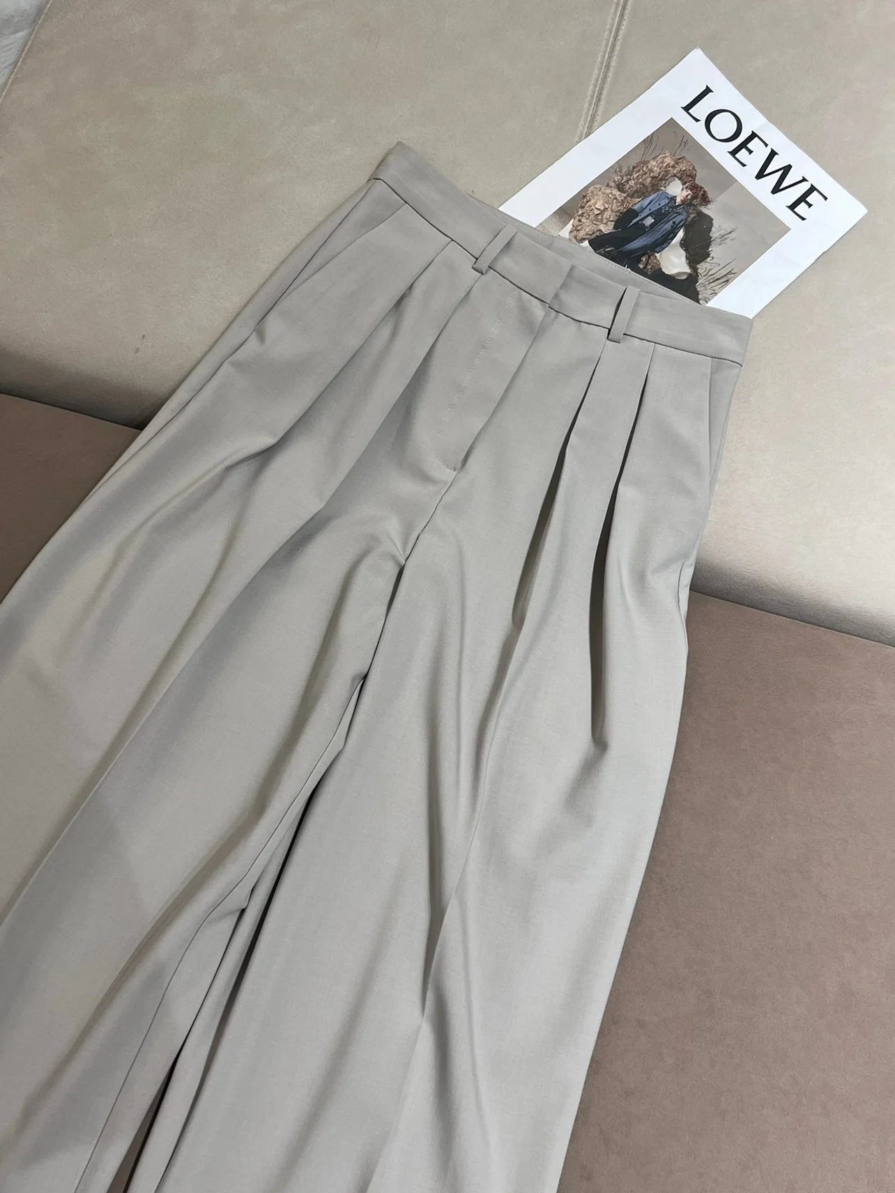 Minimalist high waist tailored office casual trousers