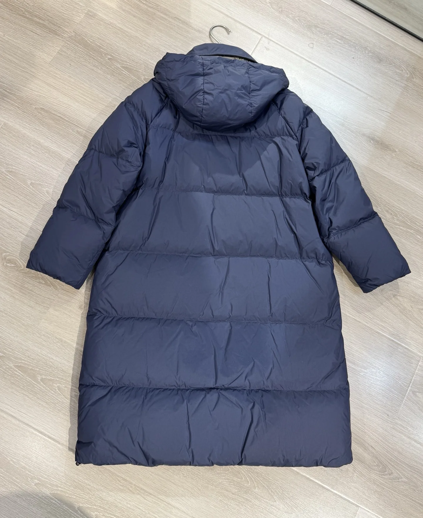 سترة بغطاء للرأس بتصميم مبطن غير رسمي لخريف وشتاء 2025 عالي الجودة للنساء