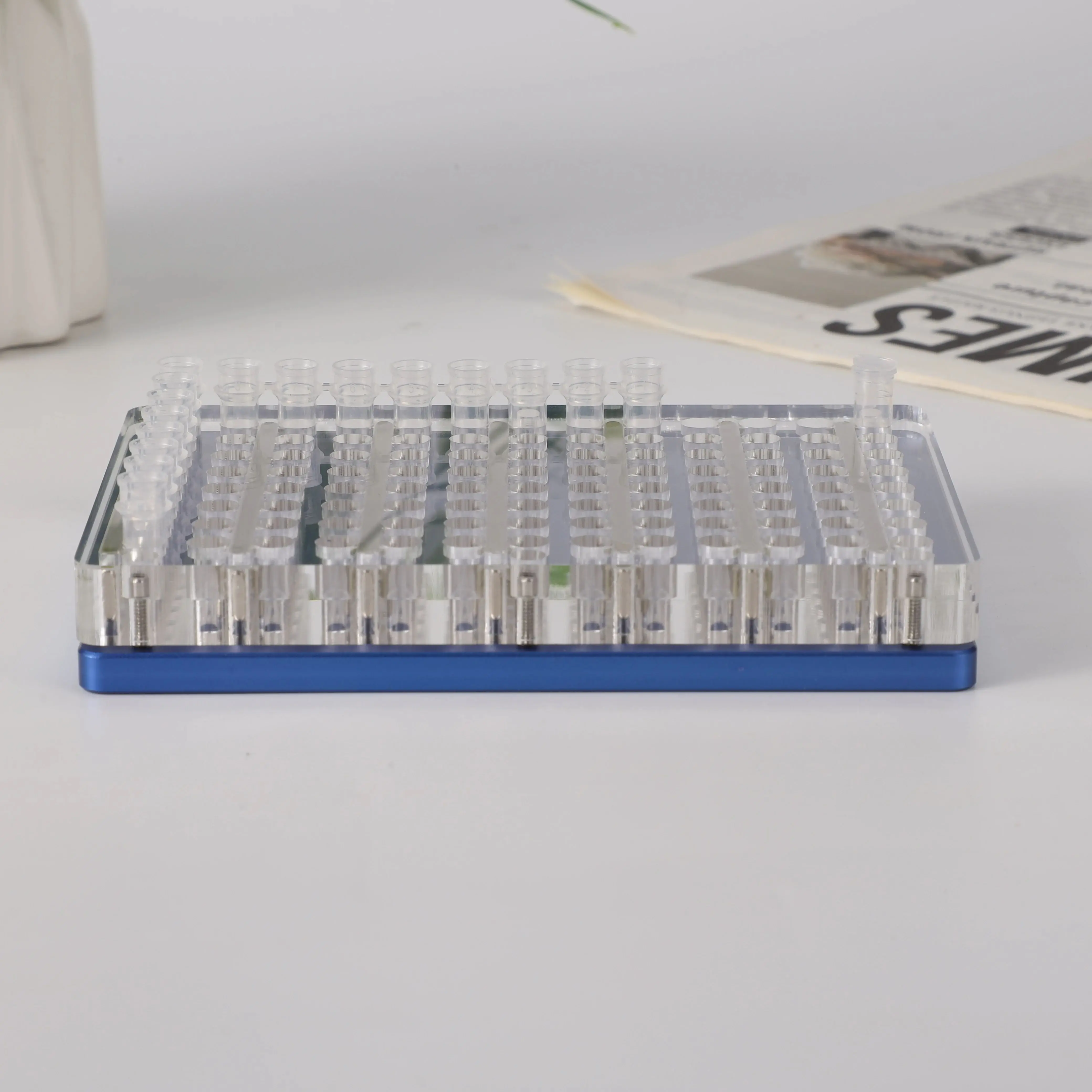 Juara Penjualan Tiongkok Rak Pemisah Magnetik Pelat 96 Sumur Rak Magnet Tabung Pcr Mag-96A serta Rak Magnetik Invitrogen A