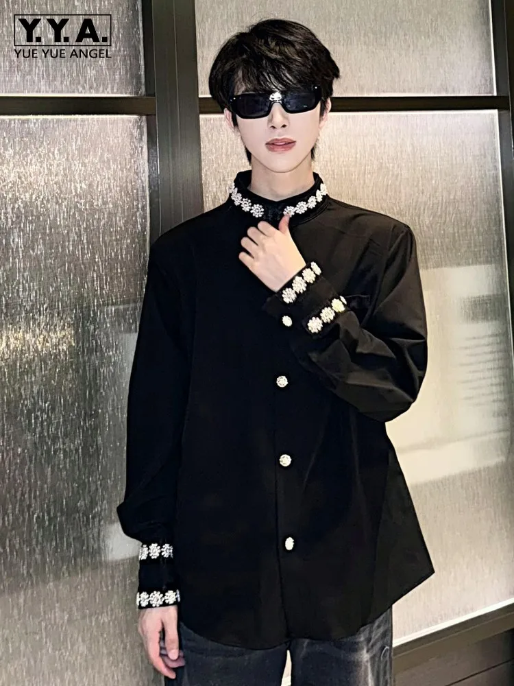 

Модная мужская вечерняя рубашка с блестящими бриллиантами и жемчугом, повседневная рубашка свободного покроя, однобортная, с длинным рукавом, черный верх, воротник-стойка, мужские рубашки