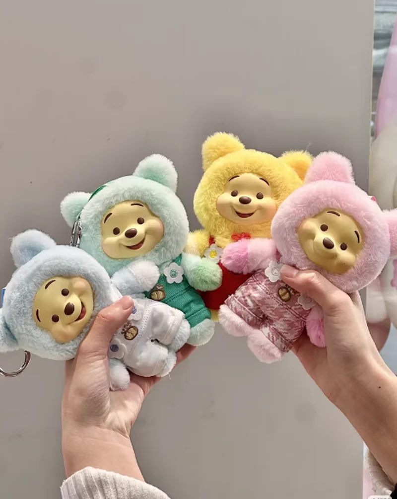 صندوق أعمى رسمي من سلسلة Disney Winnie the Pooh Candy هدية لطيفة للعام الجديد هدية محيطية للأولاد والبنات