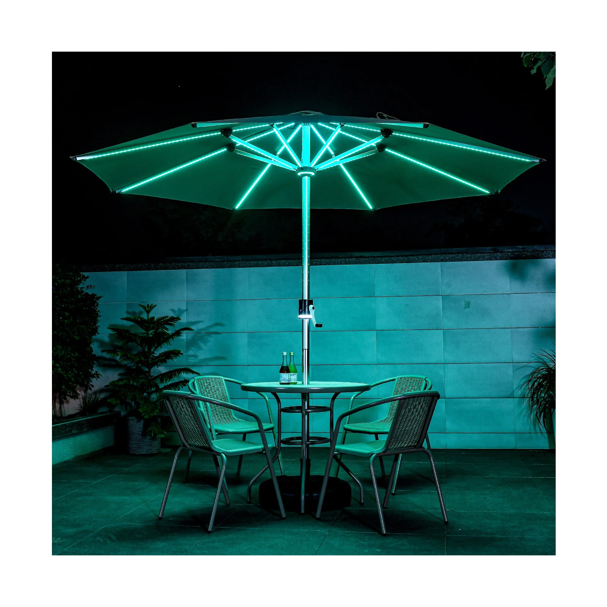 Wholesale Factory LED Parasol Sonnenschirm Outdoor Sunshade Round Shape Outdoor Umbrellas Sun Shade with Solar Panel