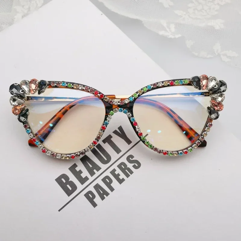 

2024 Diamond Sunglasses Ladies Brand Designer Square Party Ladies Glasses Rhinestone Season Special Pearl Decoration Eyewear