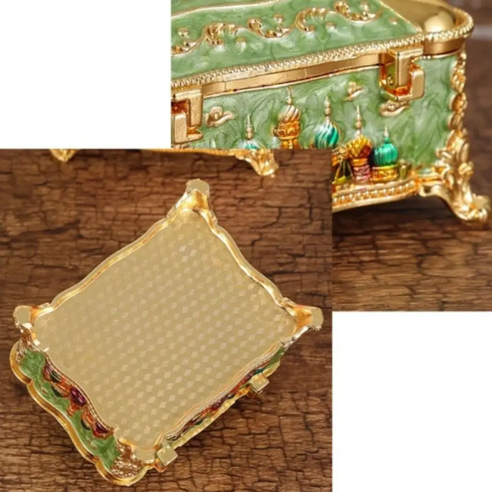 

Mini Portable Jewelry Storage Box Enamel Alloy Embossed Castle Bracelet Organizer European-style Retro Creative Ring Storage Jar