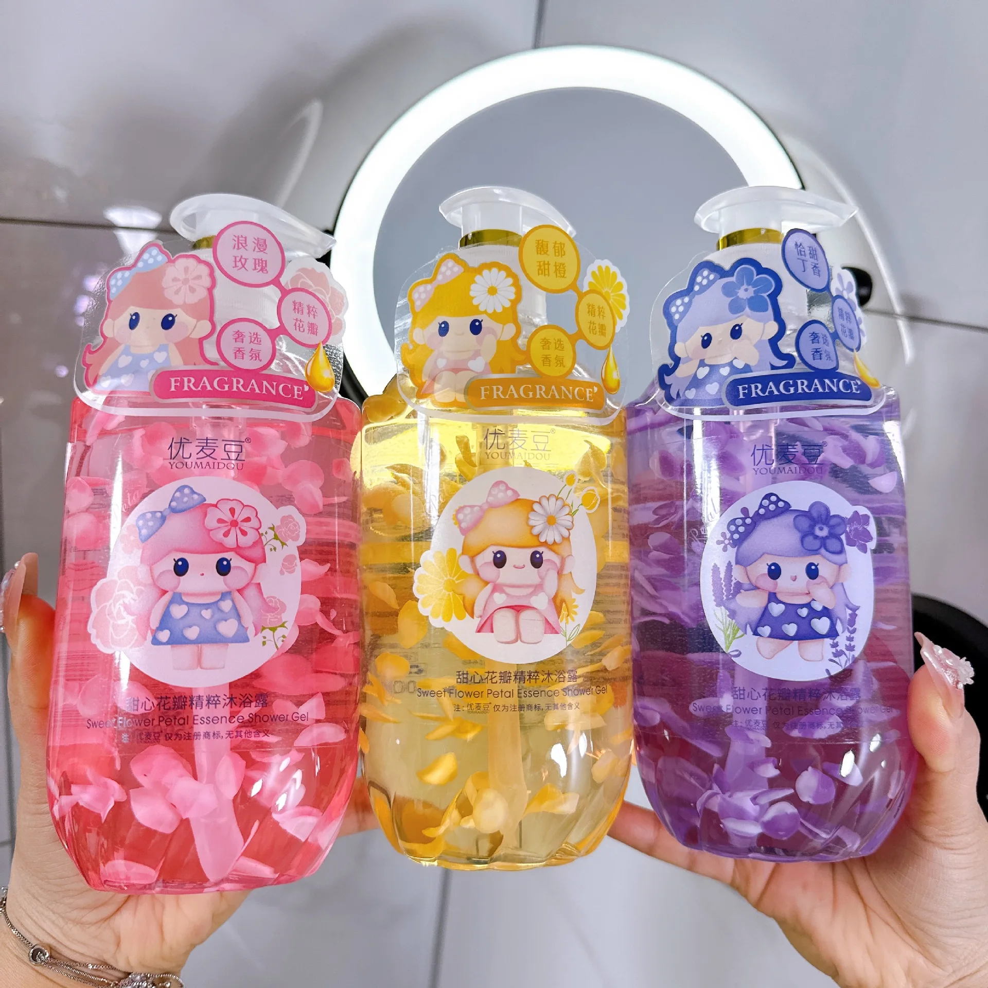 

Гель для душа с экстрактом лепестков Sweetheart Petal Extract: очищающее, смягчающее, увлажняющее средство для тела с длительным ароматом. Уход за кожей.