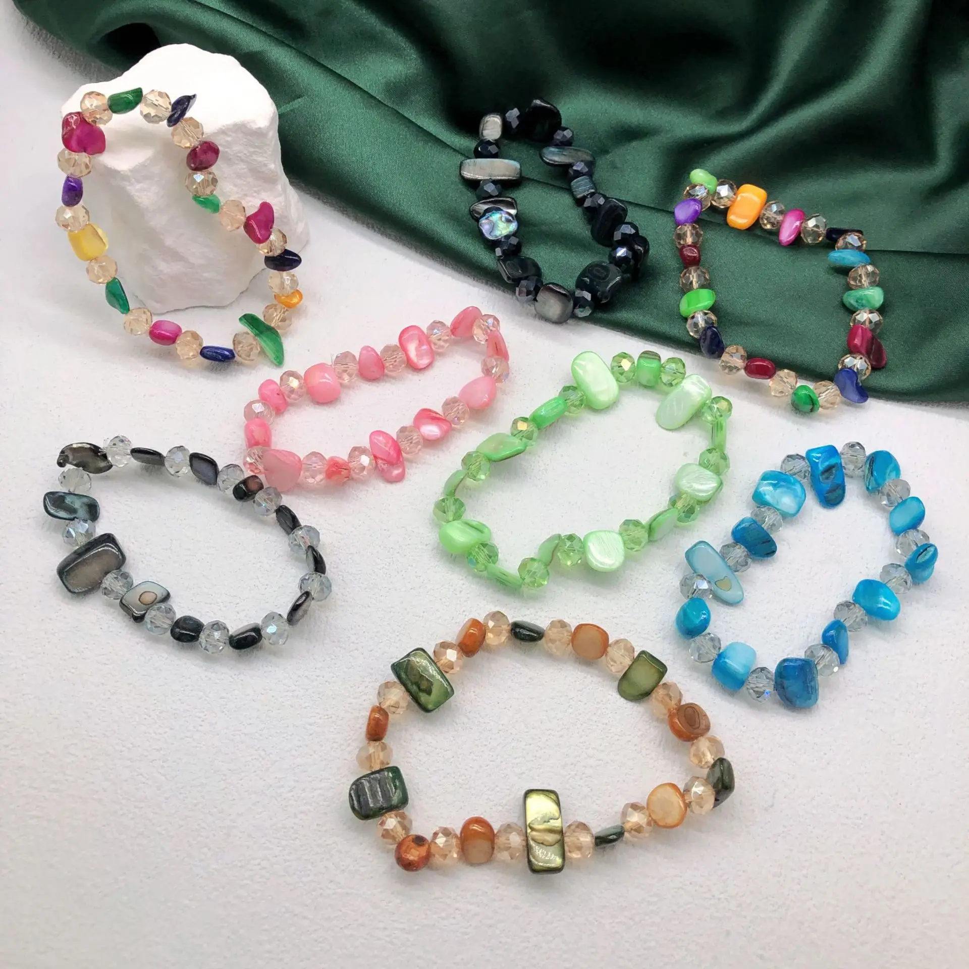 

Color dopamine shell bracelet, simple, fresh and versatile elastic rope bracelet, various styles