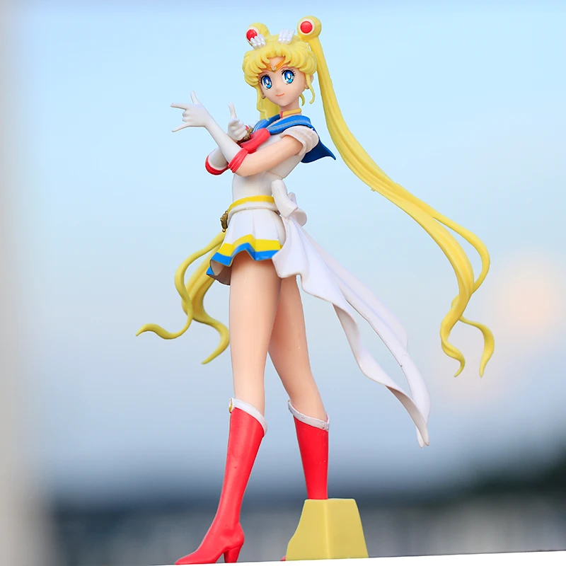 Neue Cartoon 23 cm Anime Sailor Moon Tsukino Action Figure Flügel Spielzeug Puppe Kuchen Dekoration PVC Modell Mädchen Geschenk Spielzeug für kind