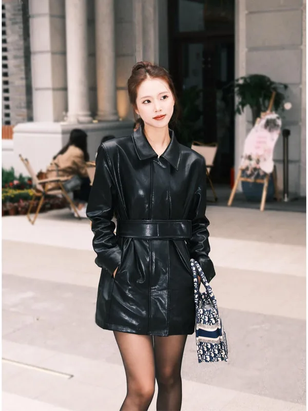 

Elegant Black Leather Jacket Women's Autumn 2025 New Style Slimming Waist Design Versatile Business Casual Mid-Length Coat