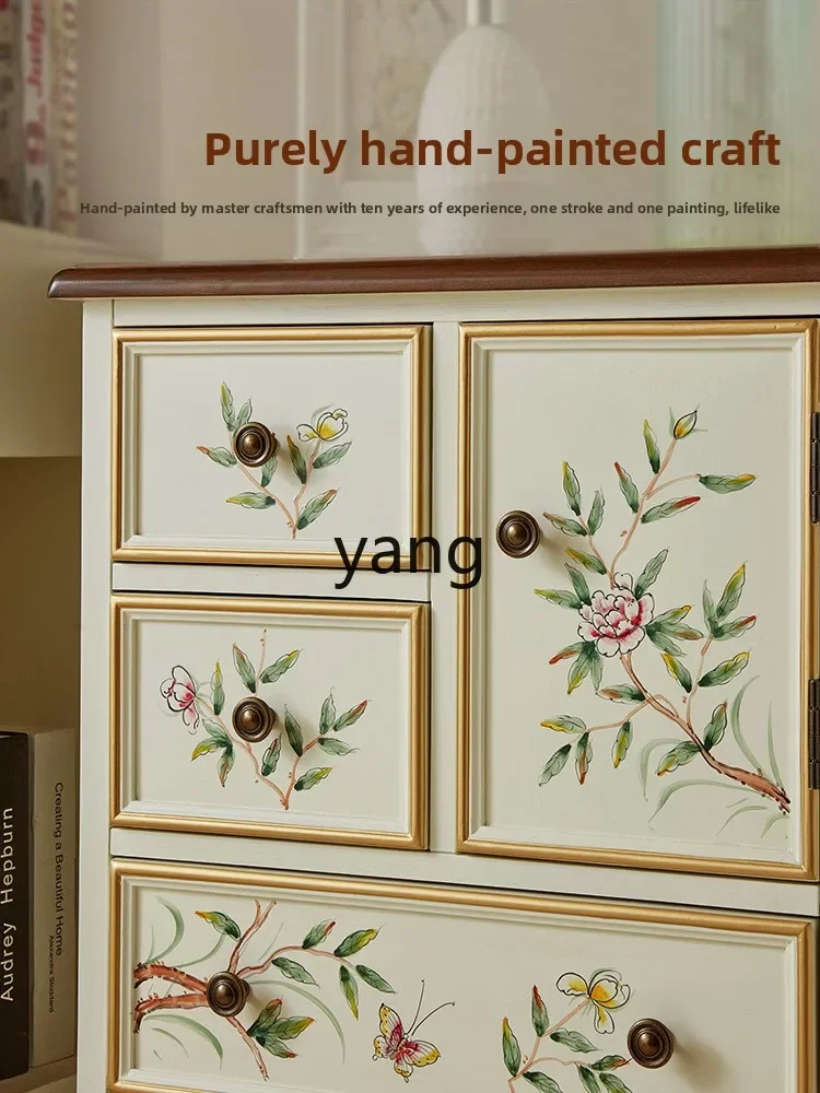 غرفة نوم LH على الصدر، غرفة نوم رئيسية أمريكية، خزانة ذات أدراج مطلية، بجانب السرير مقابل الحائط من الخشب الصلب القديم #3