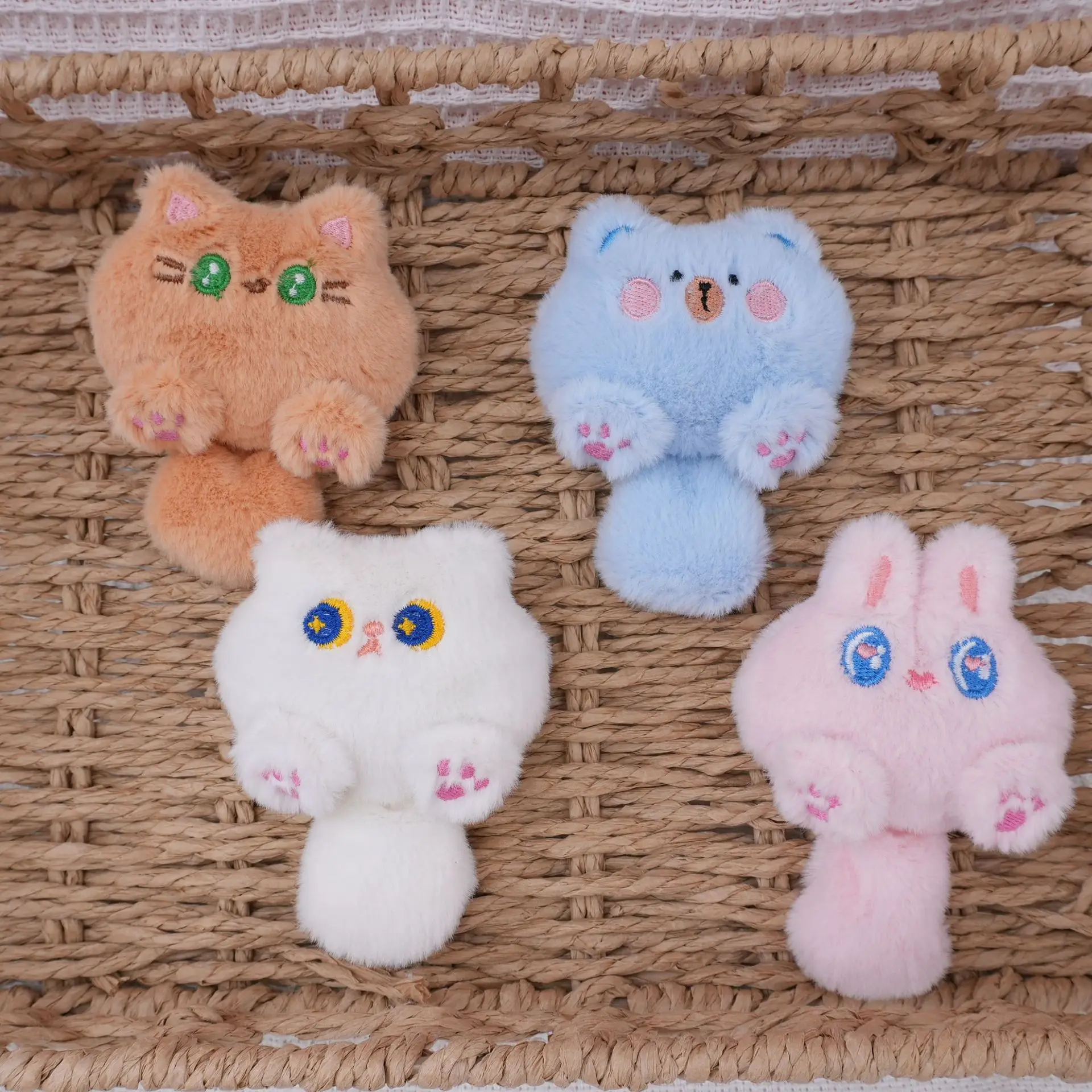 100 Pcs New Cute Squeaky Big Tail Cat Plush Pendant Bunny Bear Backpack Dolls