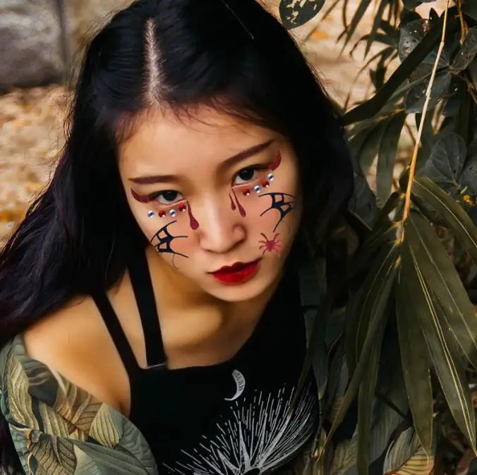 الوشم على الوجه 666 ماكياج والعنكبوت الإرهاب وقناع الندبات تصميم وهمية المؤقتة للماء الوشم ملصق