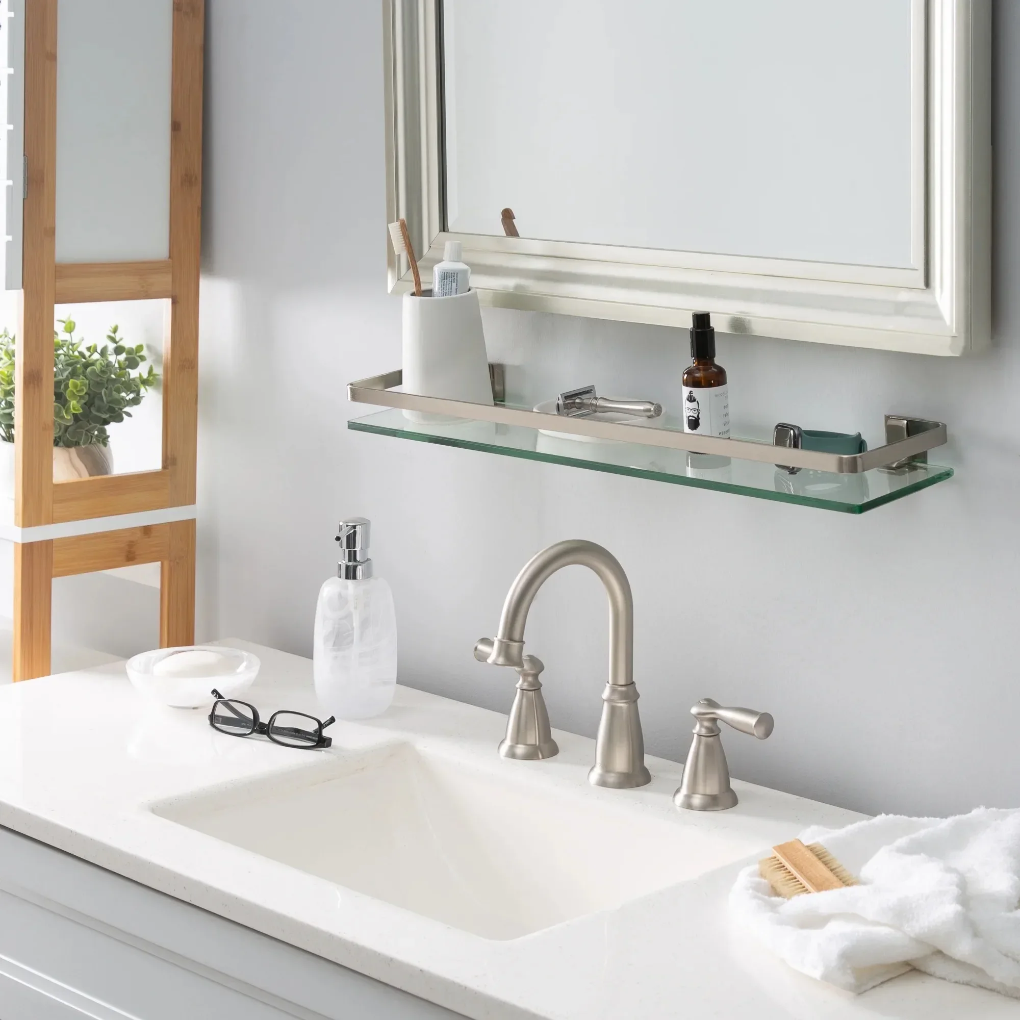 Rak Kamar Mandi Kaca Dekoratif dengan Nikel Rai