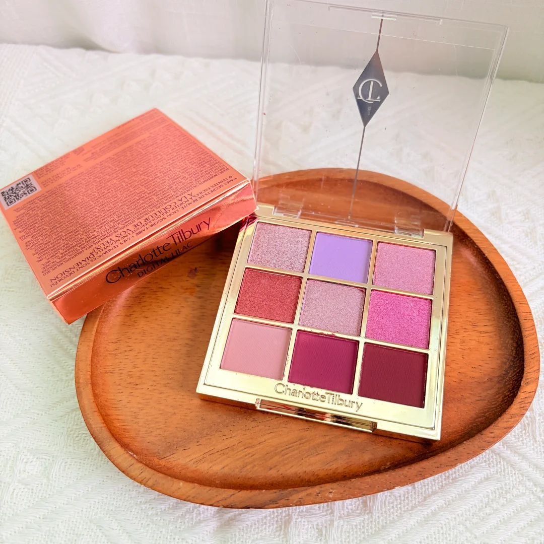 Charlotte Tilbury 4Pan Velvet & 9Pan Silk Shimmer Lidschatten & Creme-Rouge für einen natürlichen, langanhaltenden, aufbaubaren und mischbaren Glanz-Make-up-Look