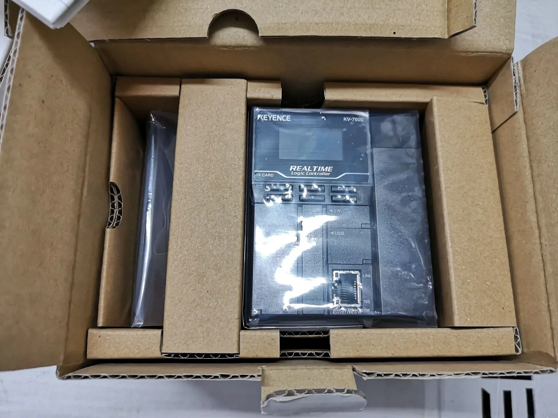 

PLC Programmable Controller CPU KEYENCE KV-7500 New original