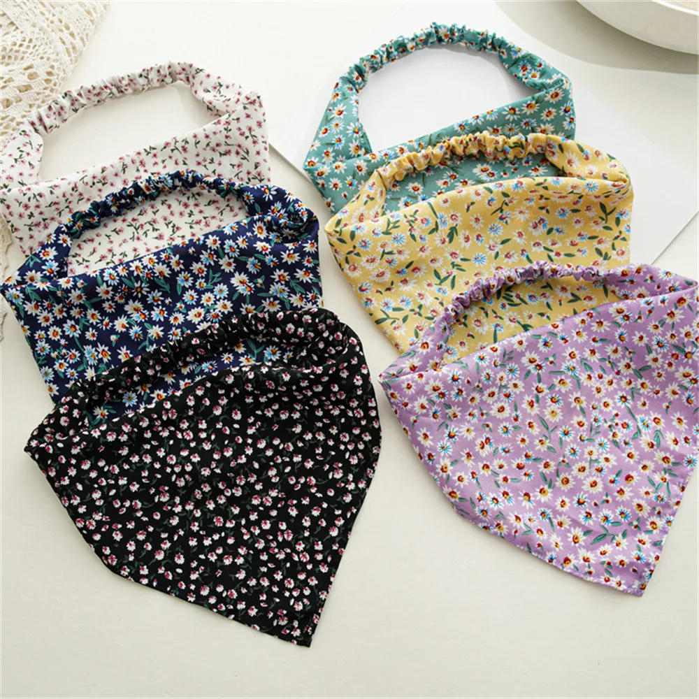 New Woman Pastoral Small Floral Fabric Bandanas Girls Triangle HeadScarf Ladies Summer Autumn Hair Scarf Hair Accessories Turban