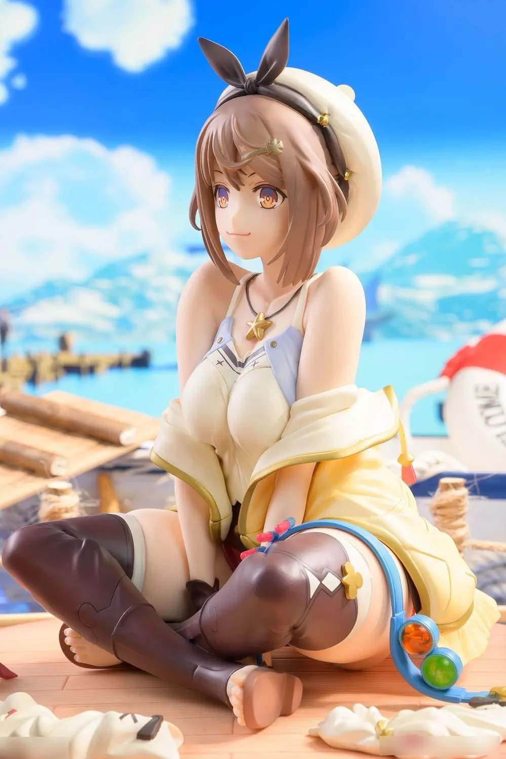 Taller de alquimia de Laisha, la reina de la oscuridad eterna y el escondite secreto ‌   Figura de anime Postura sentada Figuras de Laisha Lin