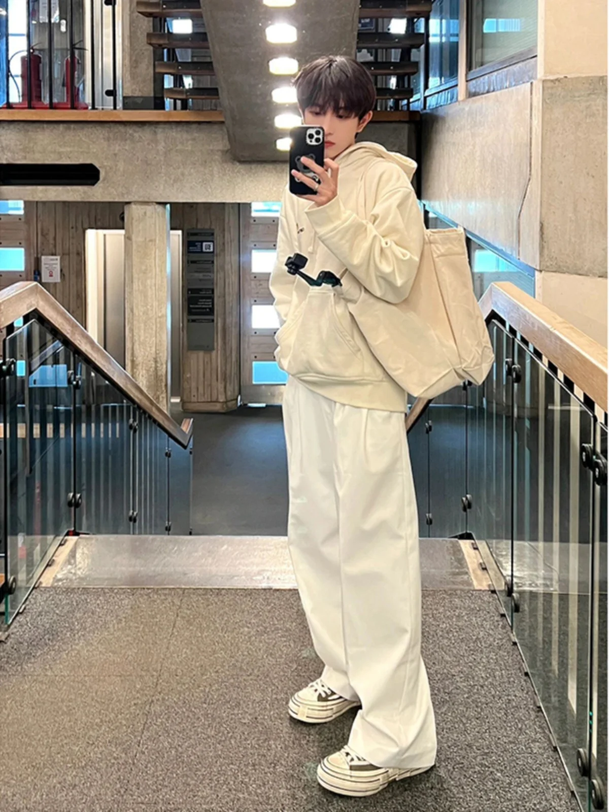 

Белые прямые джинсы мужские летние, с высокой талией, широкие, длинные, в американском уличном стиле, свободного кроя, дышащие, влагоотводящие