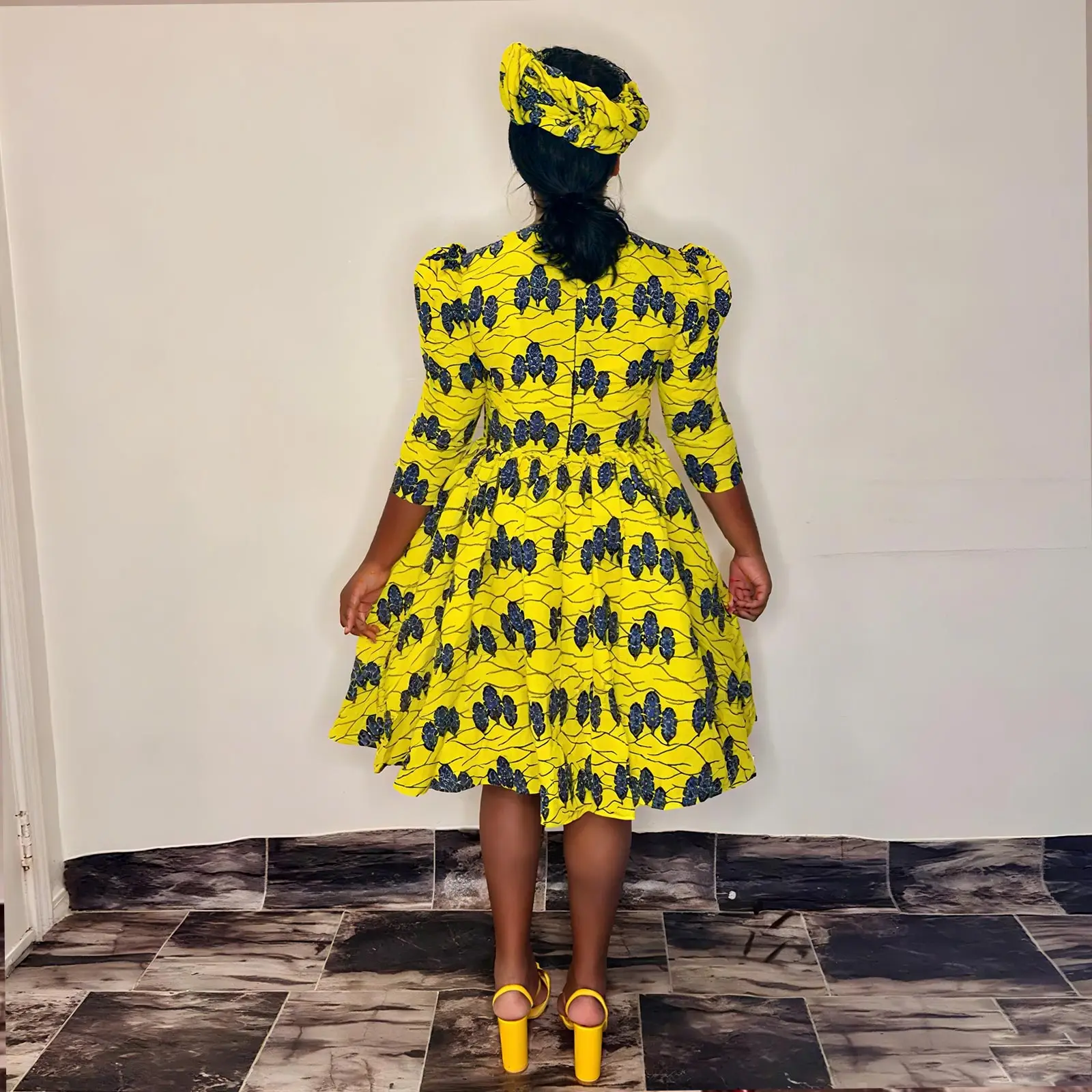 ชุดเดรสแอฟริกันสำหรับผู้หญิงชุดเดรสออกงานเลี้ยงตอนเย็นสง่างามชุดสั้นที่หรูหราคอกลมพร้อมผ้าโพกหัวชุดแต่งงานแบบชนเผ่า2425081สำหรับฤดูร้อน