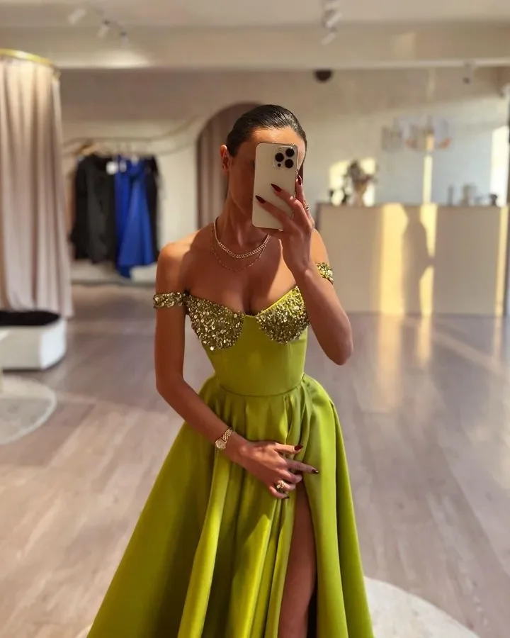 Sexy Green A Line Prom Dresses Long for Women Halter Neck paillettes lunghezza del pavimento High Side Split Birthday Pageant Celebrity Dress