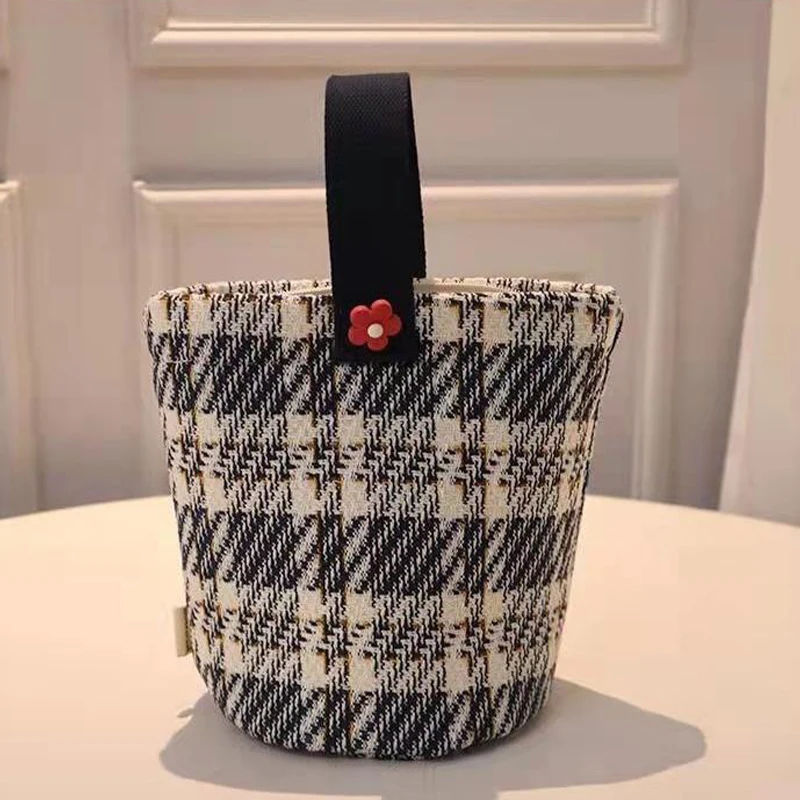 Fashionable And Minimalist Plaid Canvas Bucket Bag Casual And Versatile Handbag