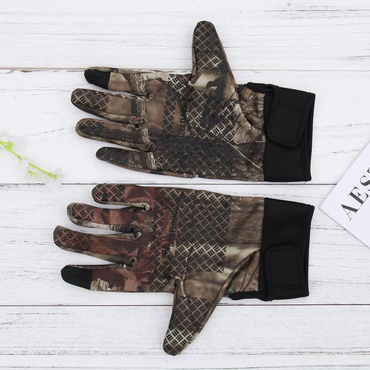 

1 Pair Fashion Winter Nylon Gloves Windproof Gloves Cold Proof Thermal Gloves for Driving Cycling Motorcycle Camping Camouflage