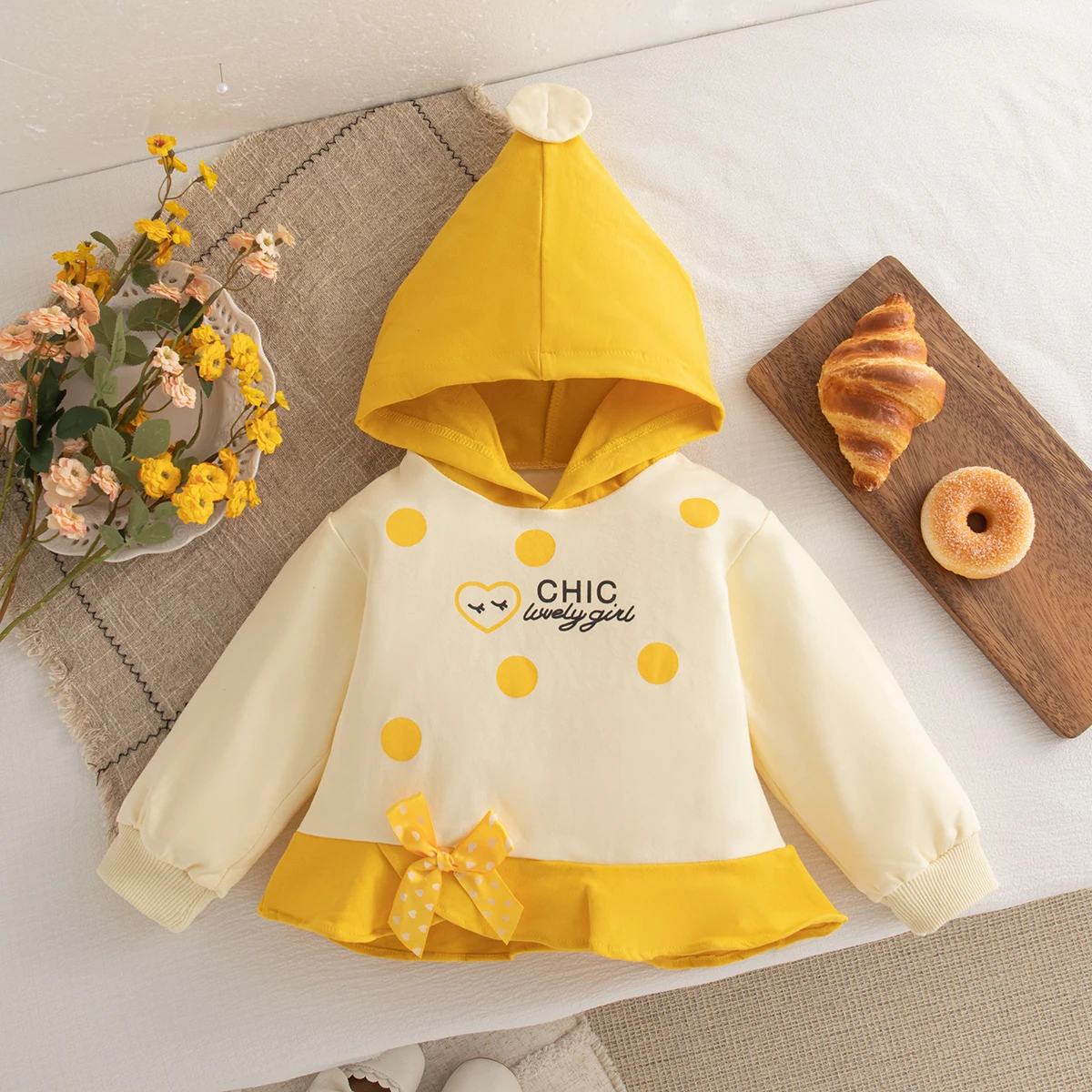 

Осенний милый топ для маленьких девочек с бантом в горошек и цветными блоками, топ с капюшоном и длинными рукавами для девочек, повседневная повседневная одежда