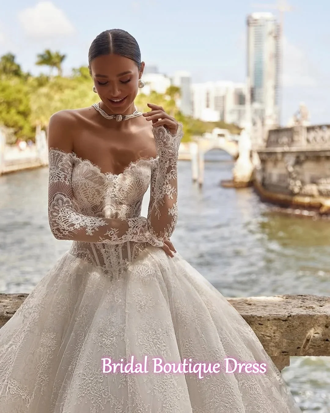 Maßgeschneiderte exquisite Neuankömmlinge aus der Schulter Langarm herzförmiger Ausschnitt Spitze A-Linie Brautkleid Vestido De Novia