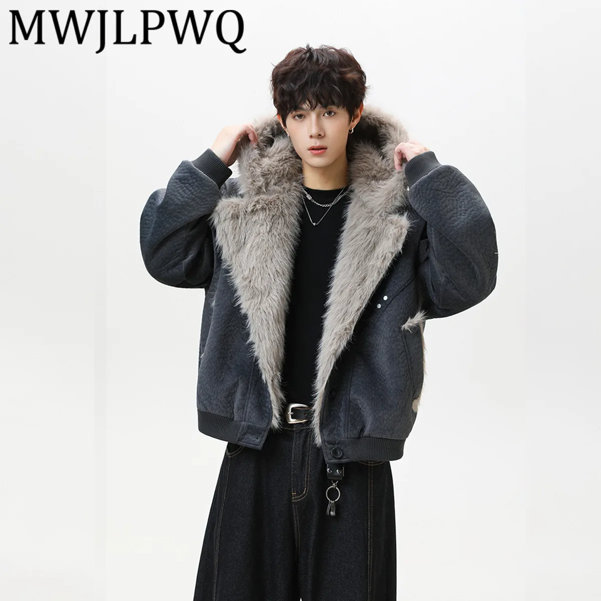 MWJLPWQ العصرية 2025 جديد الشتاء الفراء طوق الصوف سترة جلدية الرجال المتخصصة واحدة الصدر الملمس تصميم معطف القطن 21744 #1