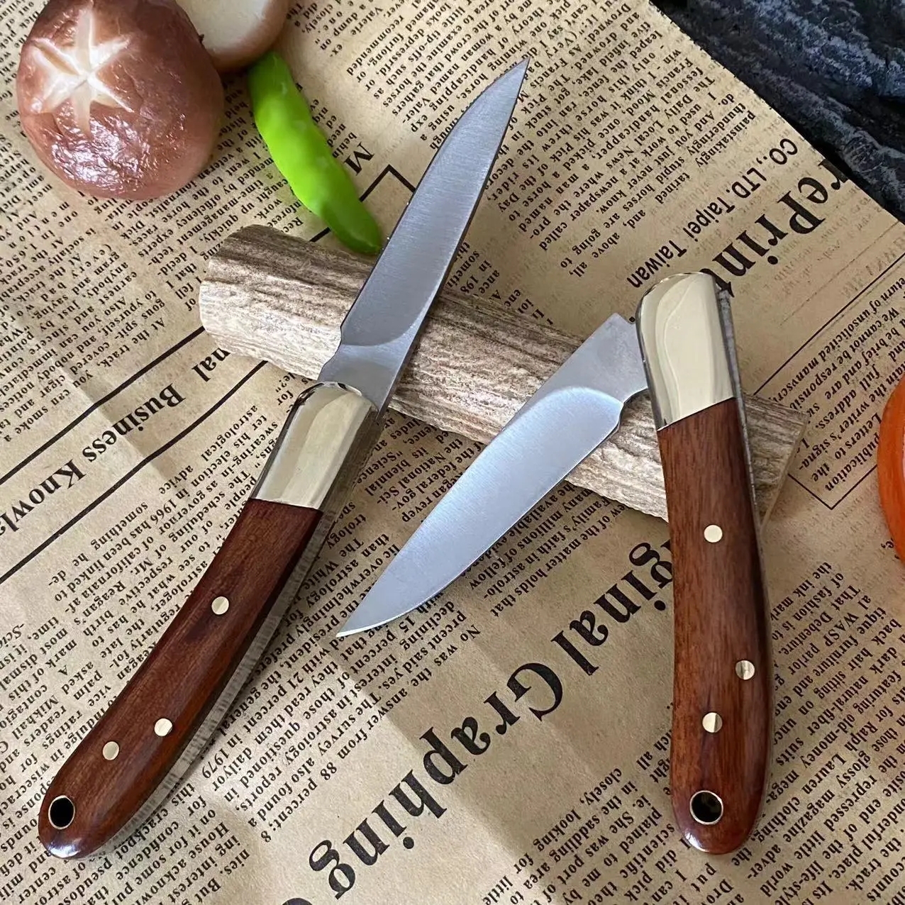 Stainless Steel Folding Blade Knife Wooden Handle Outdoor Camping Fruit Peeling Knife Survival Tool With Leather Case