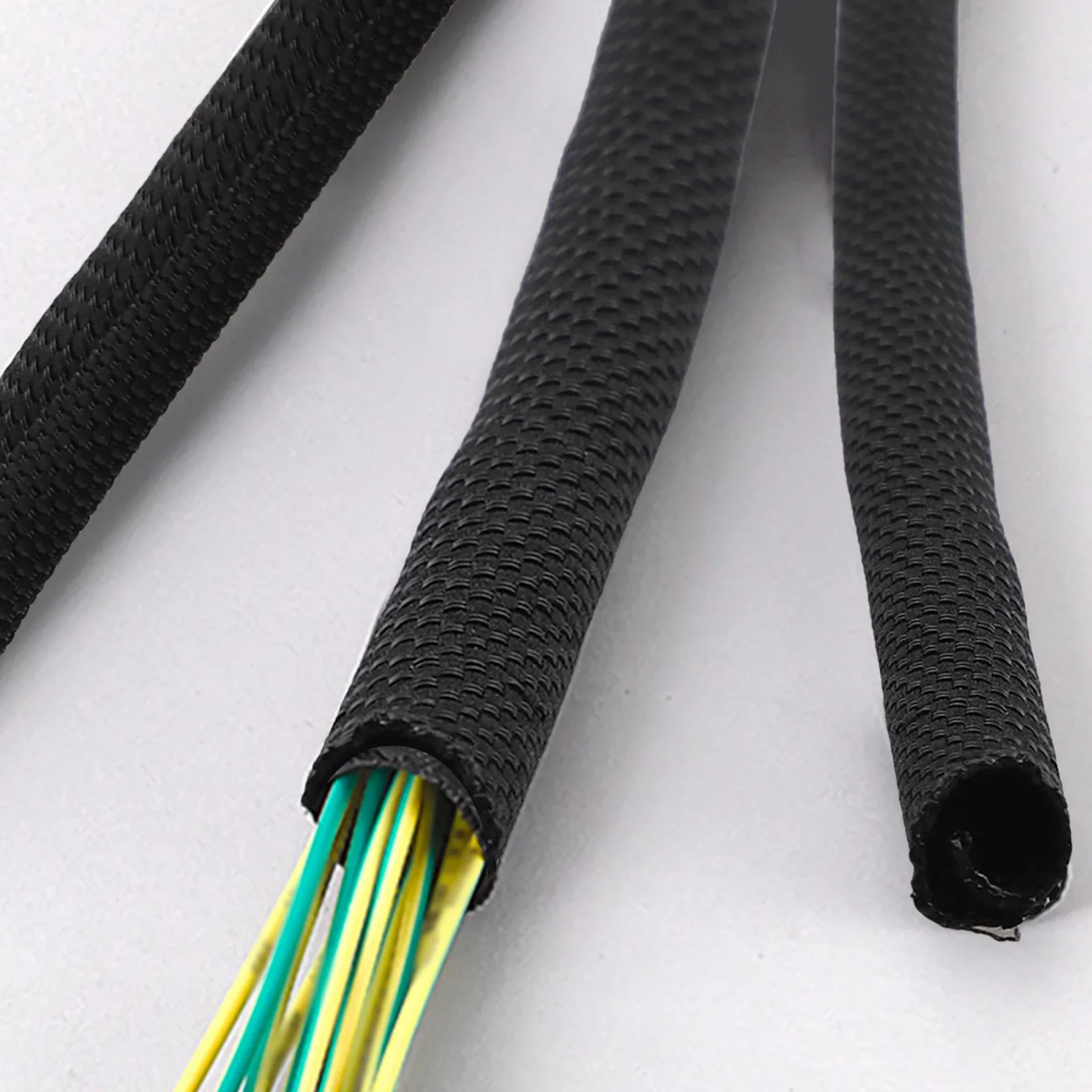 Black Automotive Harness Wrap Adjustable Length Neat And Tidy PET Polyethylene Terepthalate Thermal Insulation