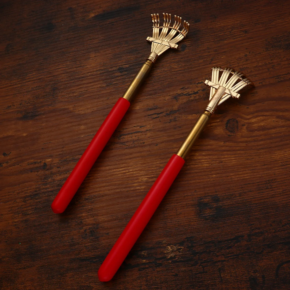 2 قطعة خدش خلفية معدنية قابلة للسحب مقبض مطاطي مريح لخدش الظهر لتخفيف الضغط والقلق والملل