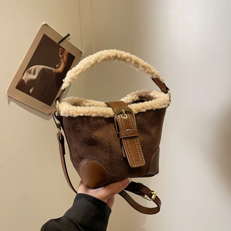 

1pc Autumn and Winter Bag Women's Single Shoulder Casual Retro Plush Versatile Mini Handheld Crossbody Bag