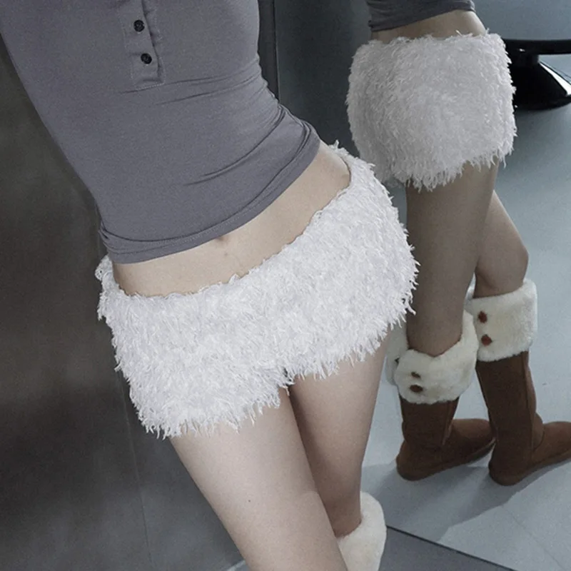 Frühling neue Damenbekleidung einfarbig Slim Fit Street Fashion niedrige Taille Plüsch Shorts für Frauen