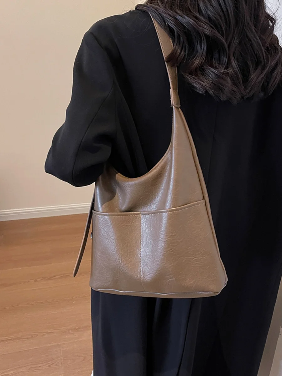 

Large Capaci Tote Bag Women's Commuter Bag Simple Sle Underarm Bag Single oulder Bag for Autumn And Winter New 2025