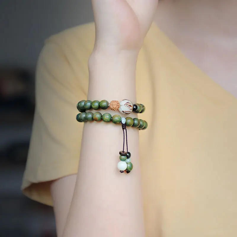 

Color Changing Natural Green Sandalwood Charms Female Mori Student Bracelet Couple Chinese Style Buddha Bead Handstring