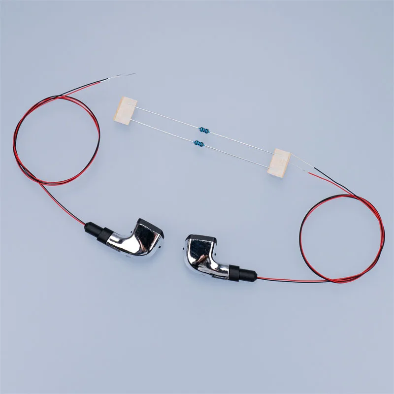 2pcs LED 3V Electronic Rearview Mirror Decorate for 1/14 Tamiya RC Truck BENZ ACTROS 3363 56348 Car