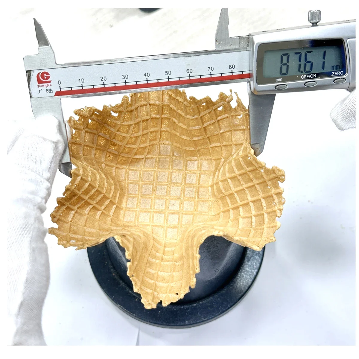 Manufacturer Customized Baking Tools Waffle Cone Mold Premium Yogurt Waffle Bowls Filled Ice Cream Waffle Bowl Molds