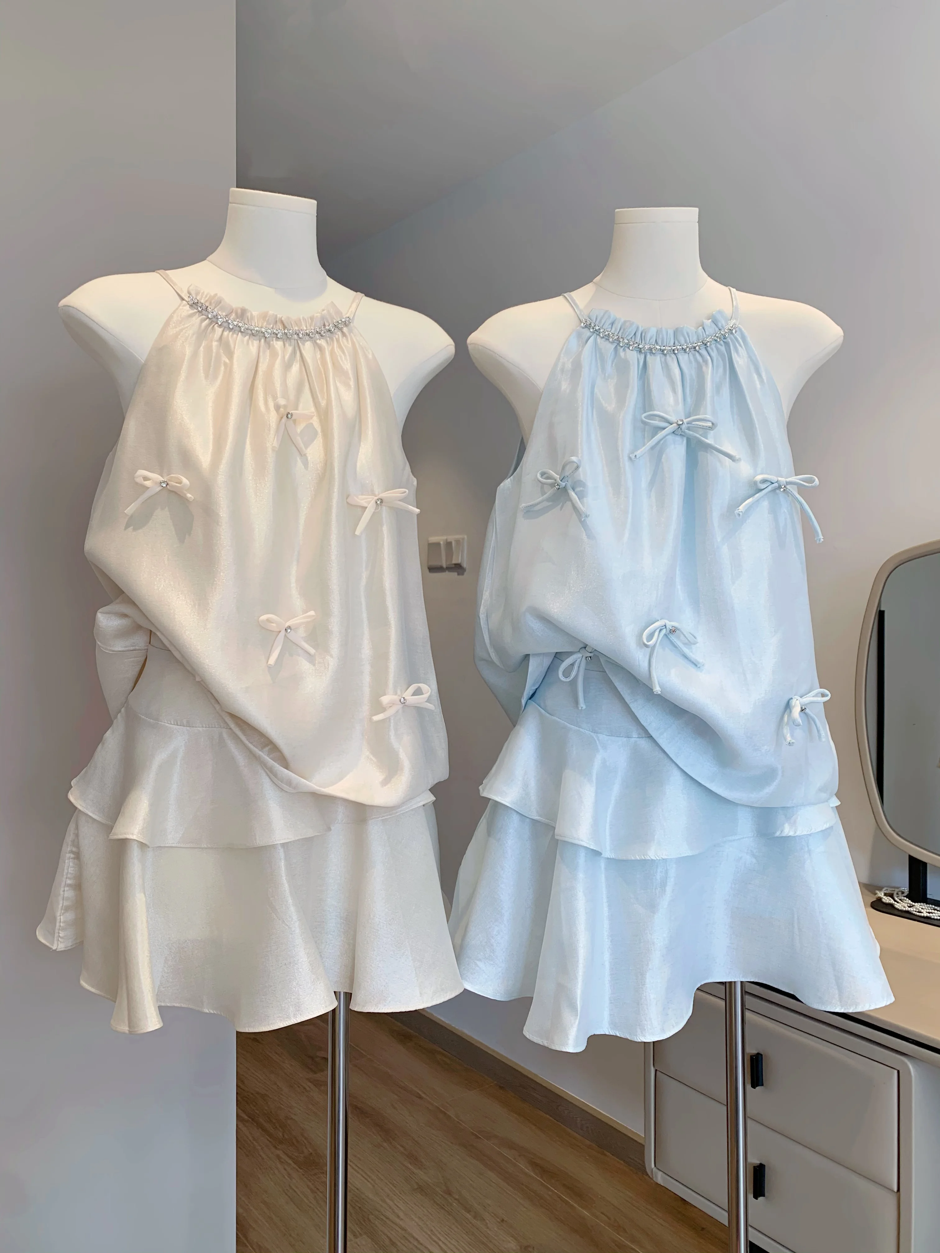 

Women's Summer Sweet Two Pieces Skirt Suit Lady Sexy Diamond Halter Neck Sleeveless Bowknot Loose Tank Top + A Line Mini Skirt
