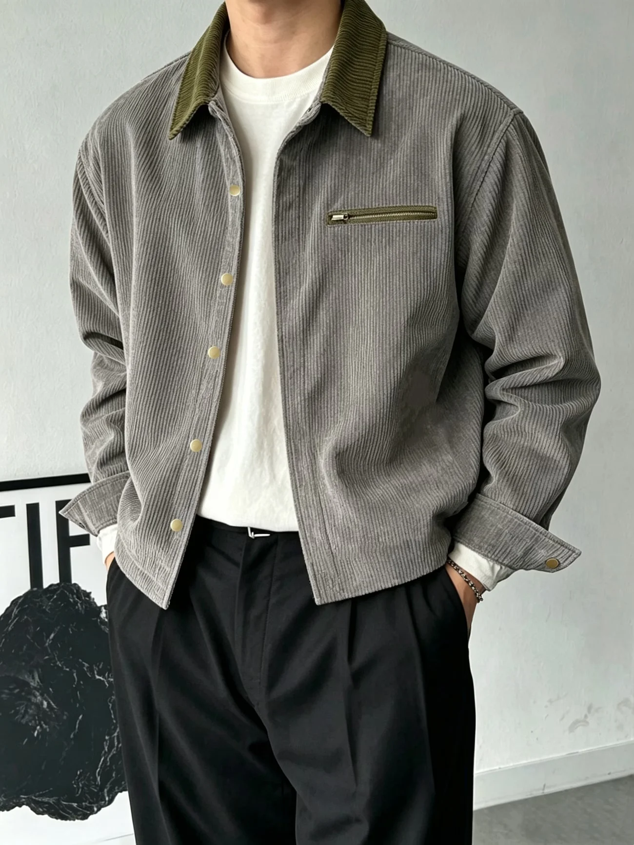 Vintage Men Corduroy Jacket Contrast Lapel Long Sleeve Loose Fit Zipper Pocket Casual Streetwear Outer Coats