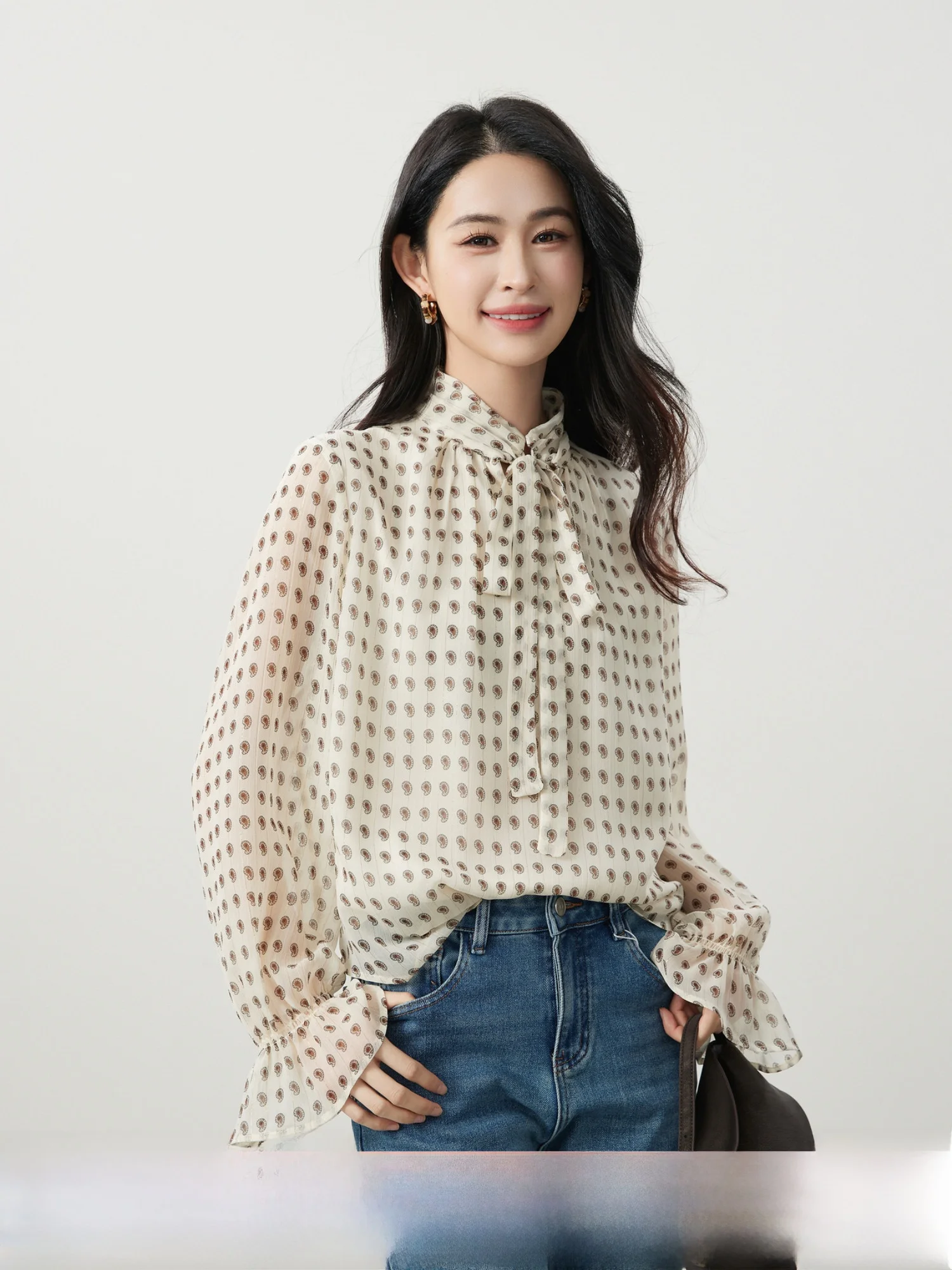 

Romantic Classic Portrait Polka Dot Women's irt with Sa Early Spring Faionable Straight Cut Long Sve Polyester