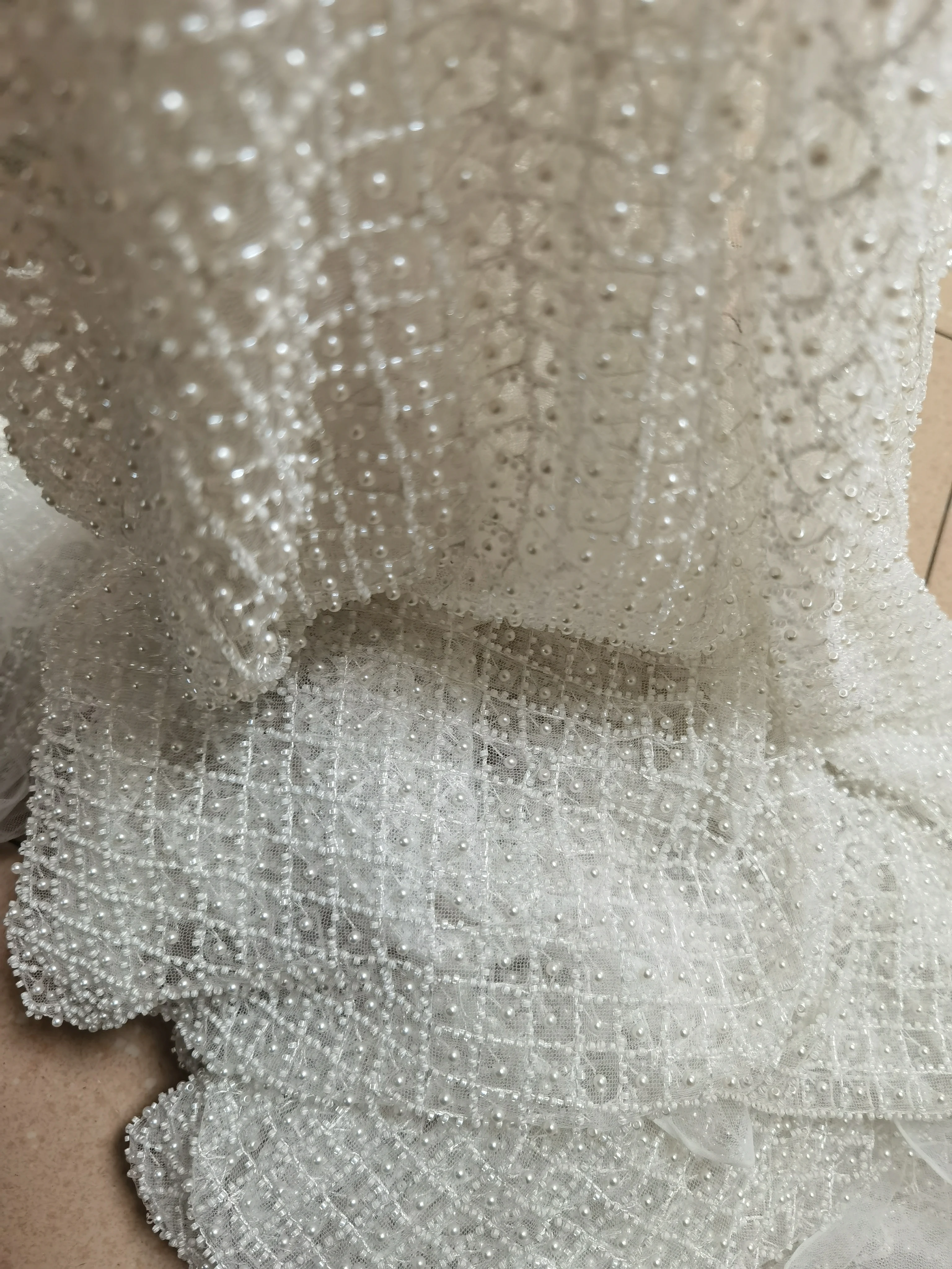 High Quality White Color Heavy Material French Nigerian Shinny Sequins Beads Lace Fabric Embroidered Lady Show or Party Dress