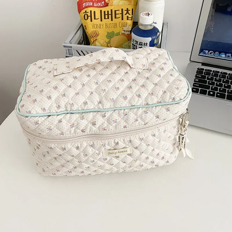 Cute Quilting Cotton Makeup Bag Women Zipper Cosmetic Organizer borsa in tessuto femminile a forma di scatola custodia da toilette portatile per