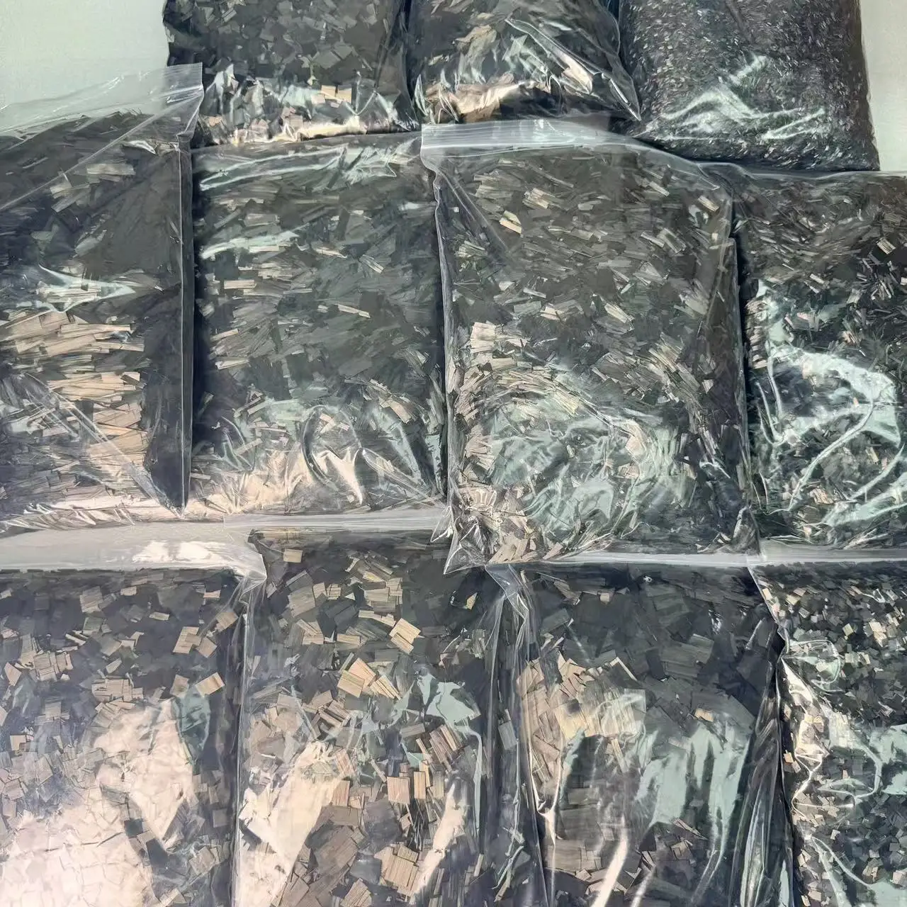 

24K A+ rhombic forged chopped flake Forged carbon fiber yarn strands Vacuum Hand Paste Carbon Fiber 30mm length 15mm wide 500g