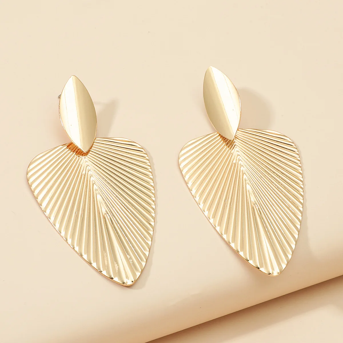 New Exaggerated Simple Geometric Metal Earrings Women\'s Party Jewelry Accessories