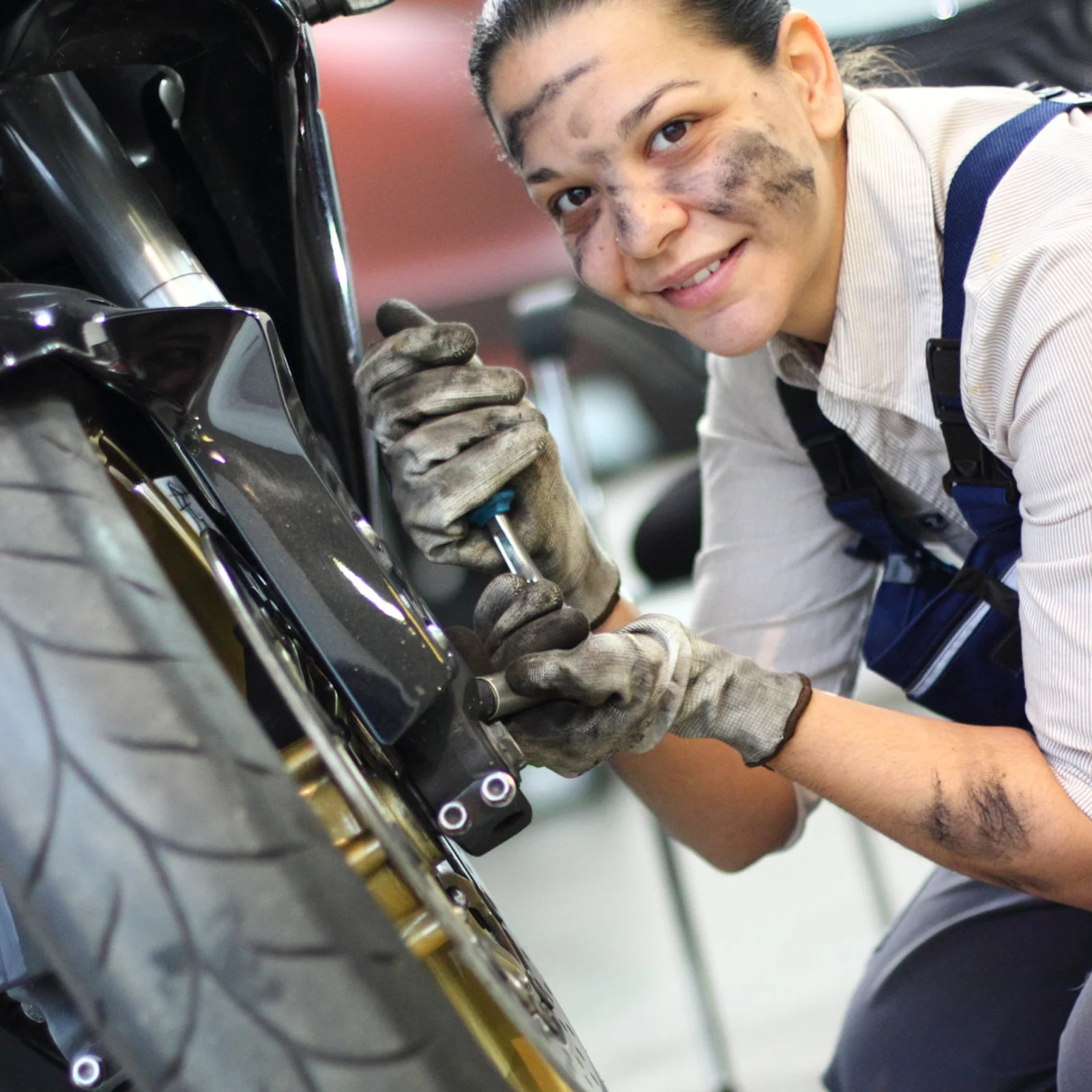 

40Pcs Tire Repairing Screw Nails Durable Lightweight Portable for Multiple Vehicle Types Anti-Slip Easy Operation