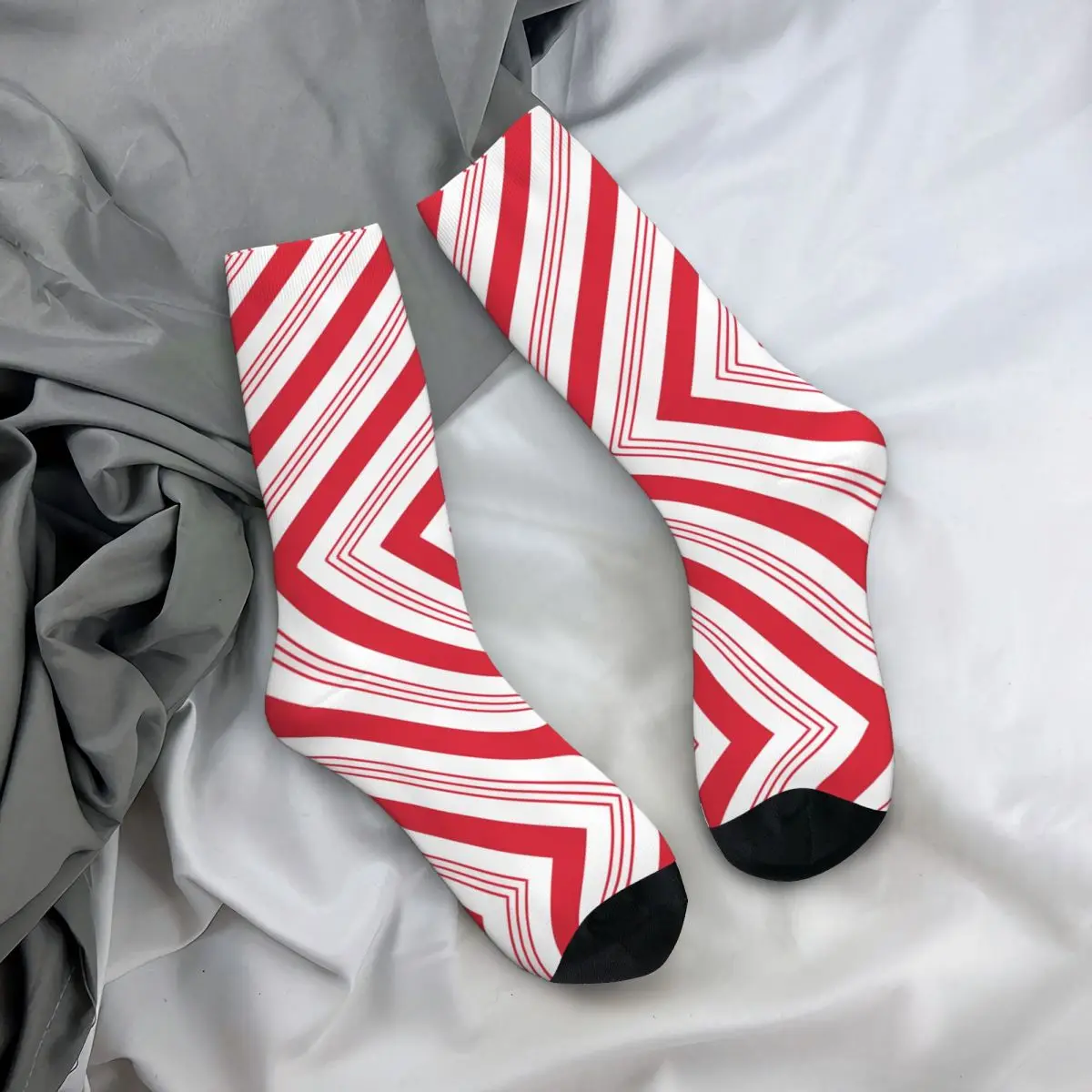 Red Diagonal Stripes Socks Harajuku Stockings Couple Warm Soft Outdoor Sports Socks Autumn Graphic Anti-Slip Socks