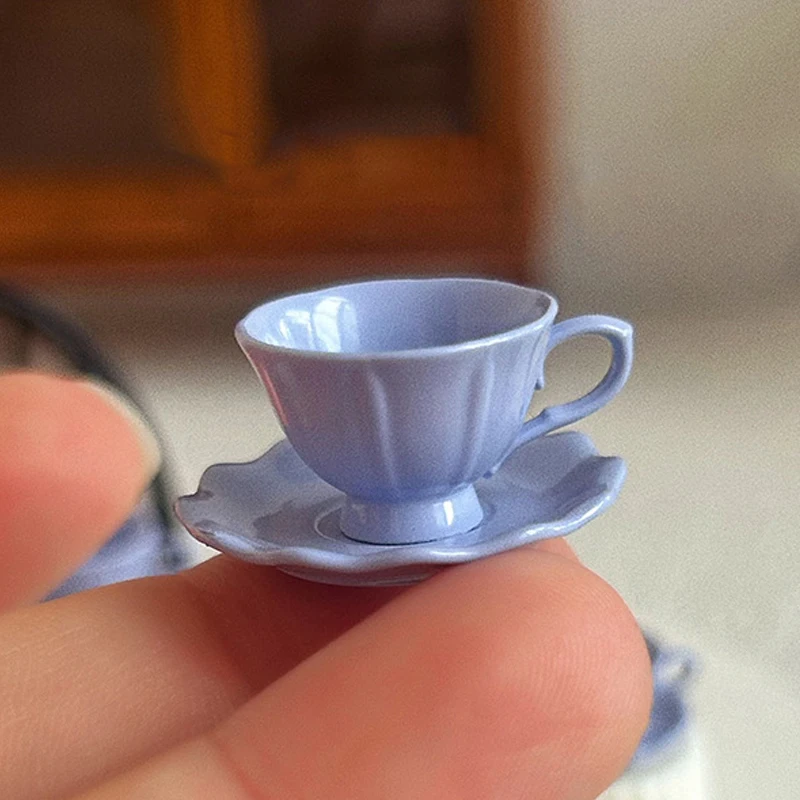 1Pcs Dollhouse Miniature French Retro Coffee Cup & Plate Set- Mini Play Kitchen Furniture Accessories for Doll House Scene Decor